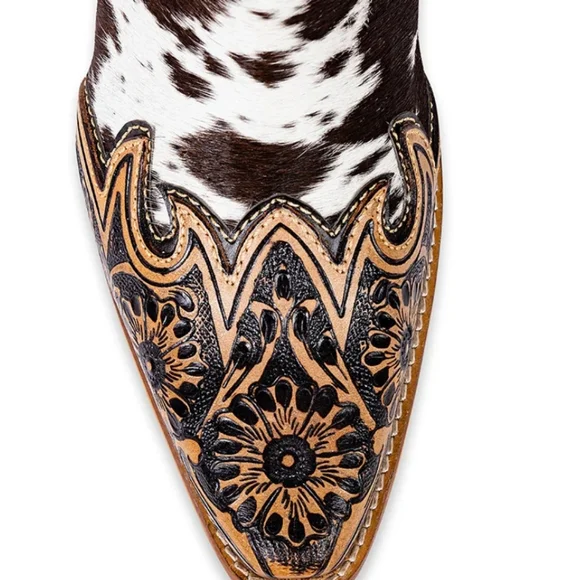 Western hand tooled cowhide ankle boots! (W-10) NWOT